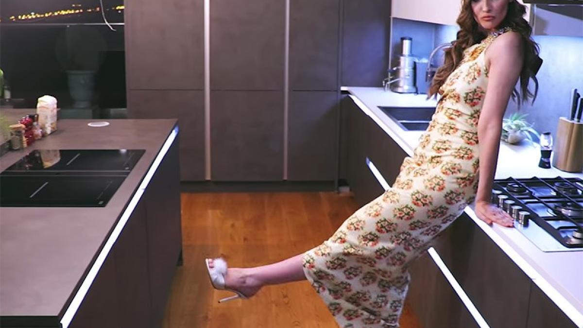 iulia_albu__lucruri_scandaloase_bucatarie_20649100