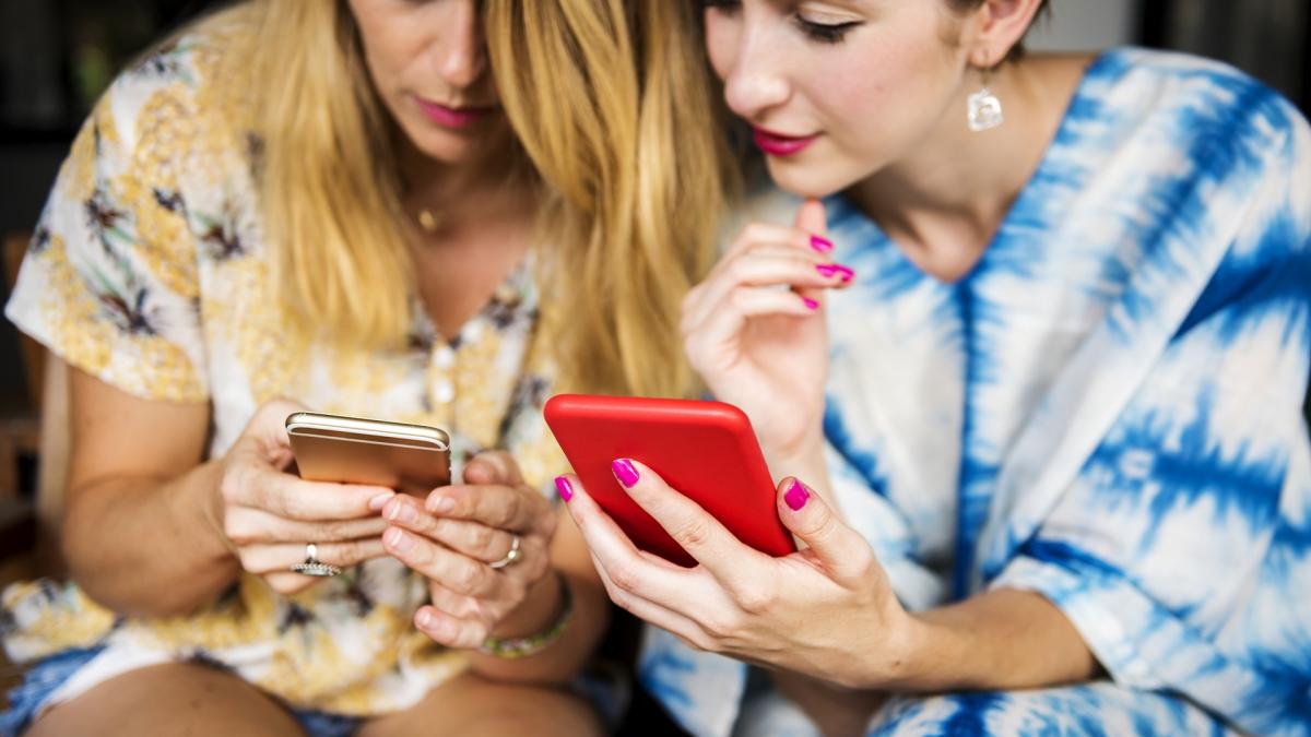 internet-telefoane-tinere_15026700