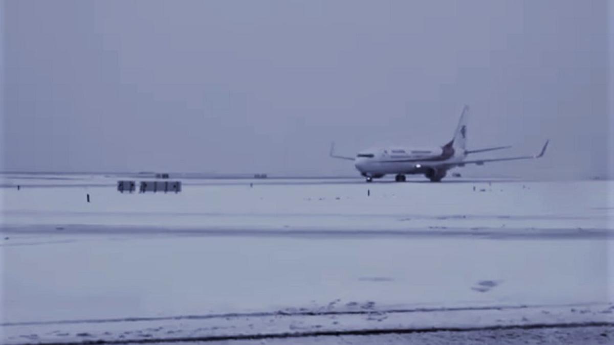 aeroport_zapada_avion_21747500