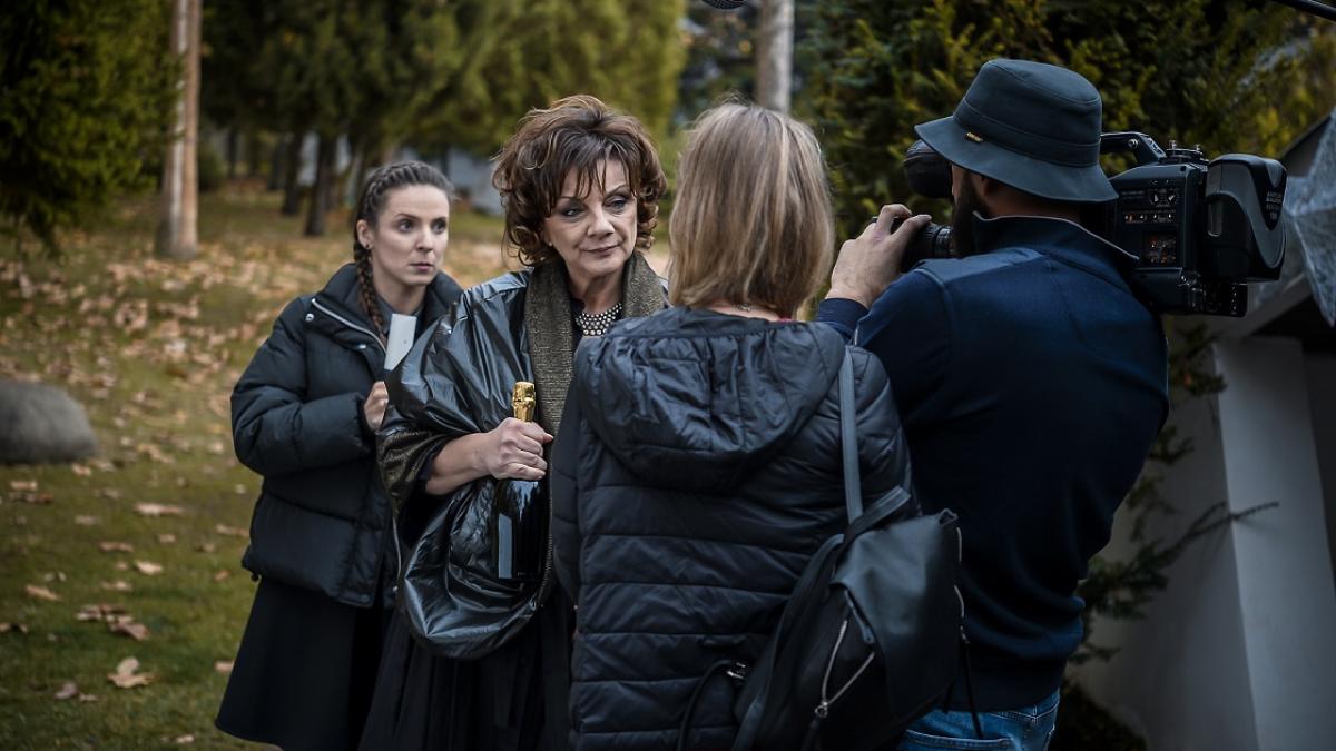 carmen-tanase_cosmina_dobrota_roxana-si-katia_19121900