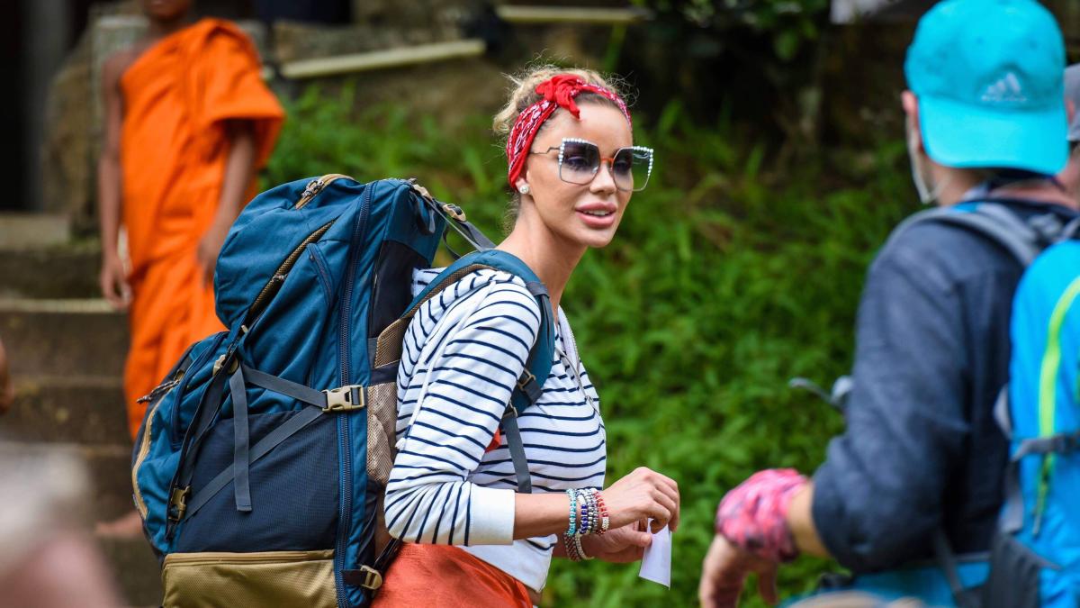 bianca-dragusanu-asia-express_69784100