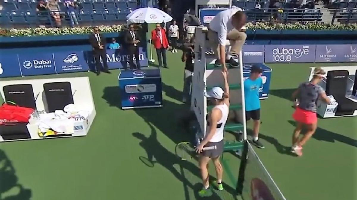 simona_halep_dubai_set_77848300