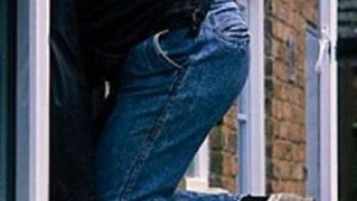 hot-pe-fereastra_58245400