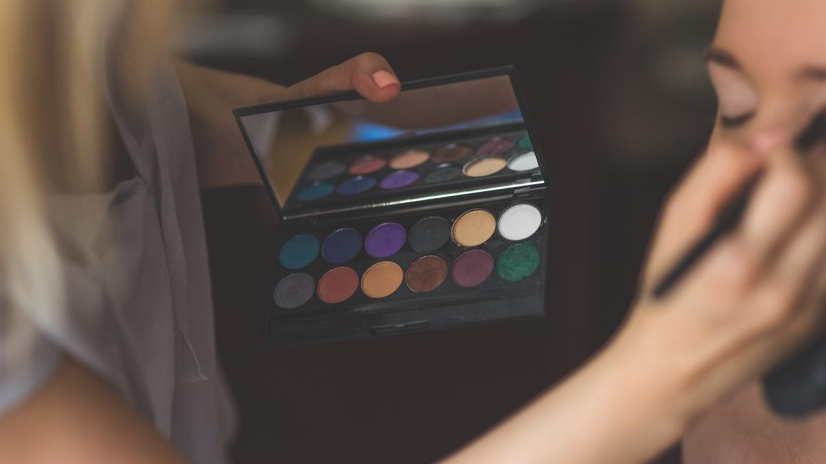 makeup-791303_1920_19785900
