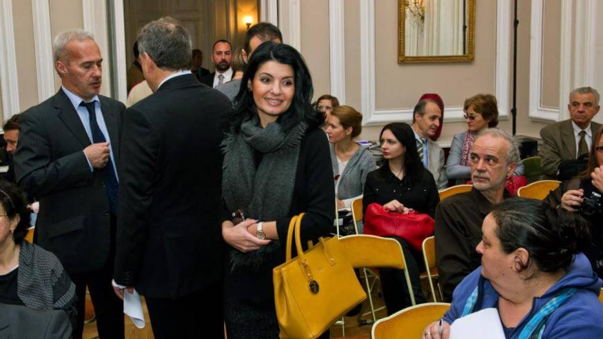 lavinia_sandru_dcnews_27786300