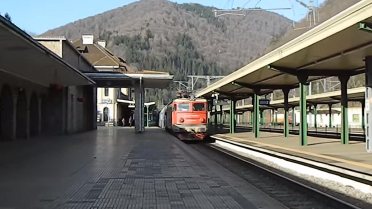 tren_gara_sinaia_62337100