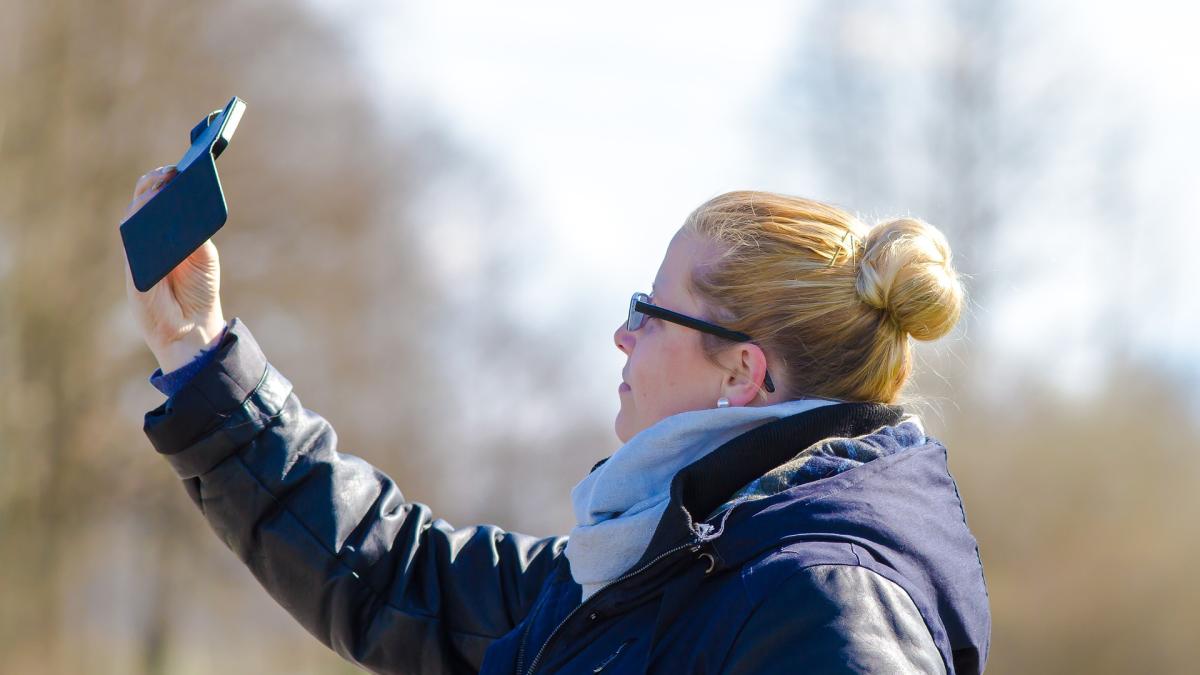 selfie-830346_1920_67338700