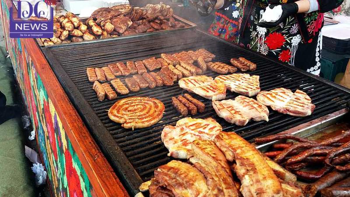 gratar_barbeque_mancare_carnati_friptura_02_12266600