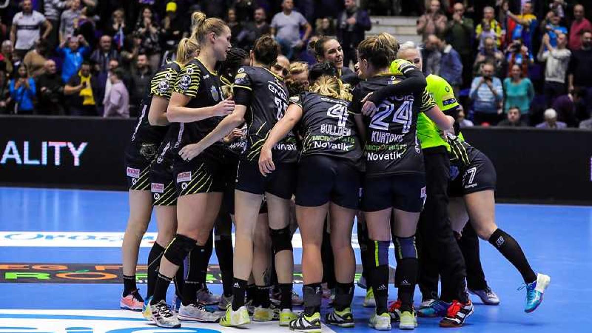 csmbucuresti_fetele_echipa_70794200