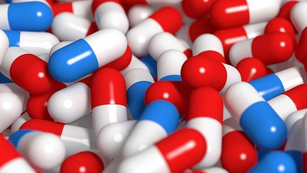 pastile_albastre_rosii_capsule_24289800