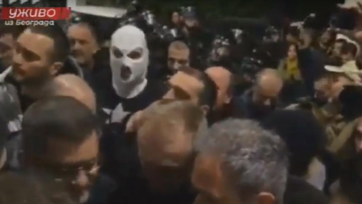 televiziune-belgrada-protestatari_39897800