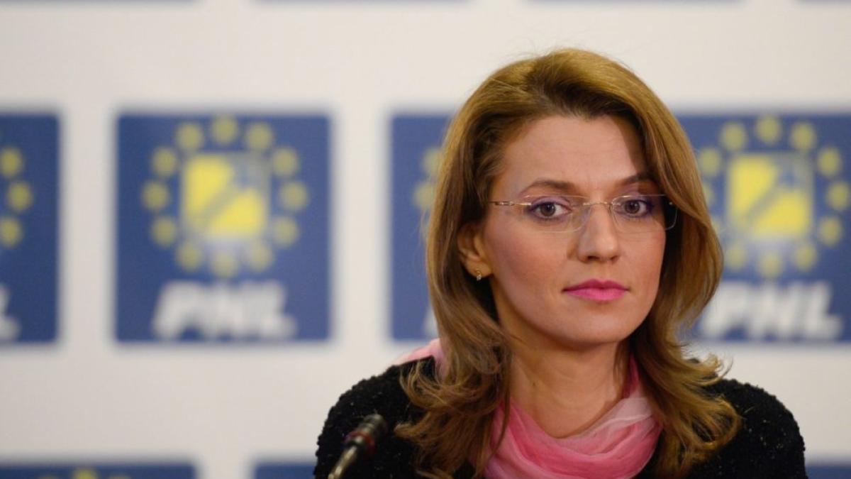 alina-gorghiu_21747400