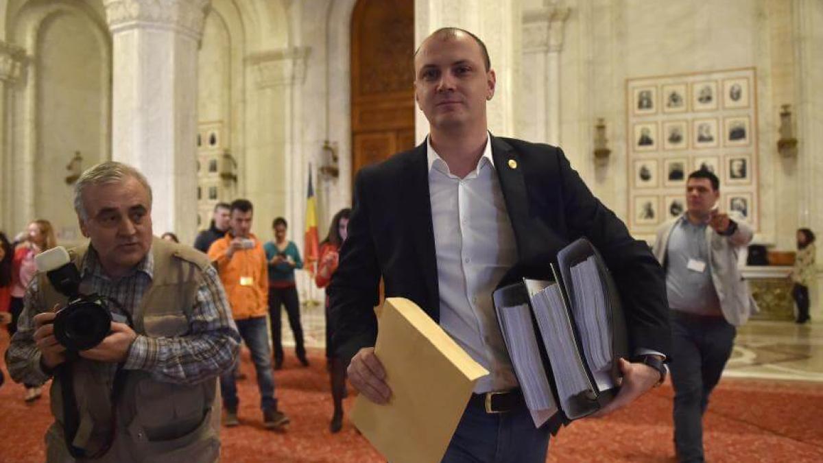 sebastian_ghita_dcnews_76122800