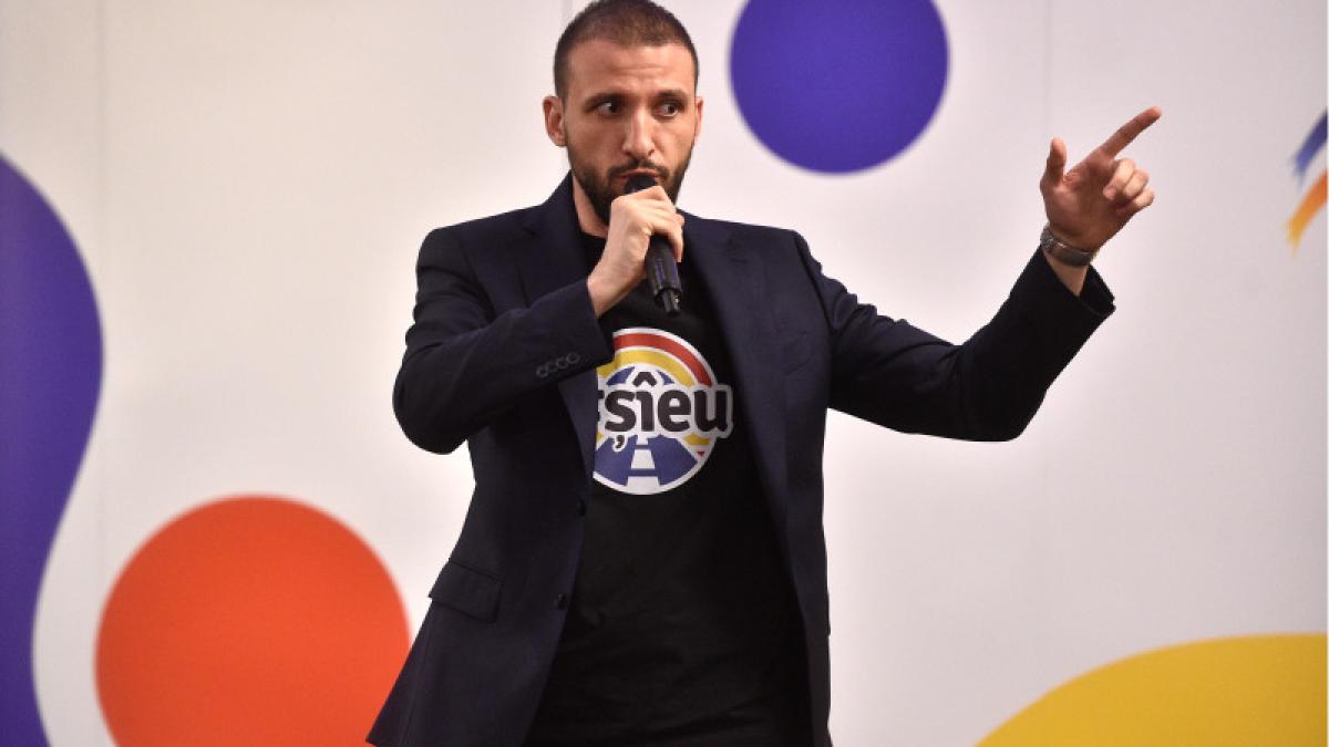 stefan_mandachi_32641200