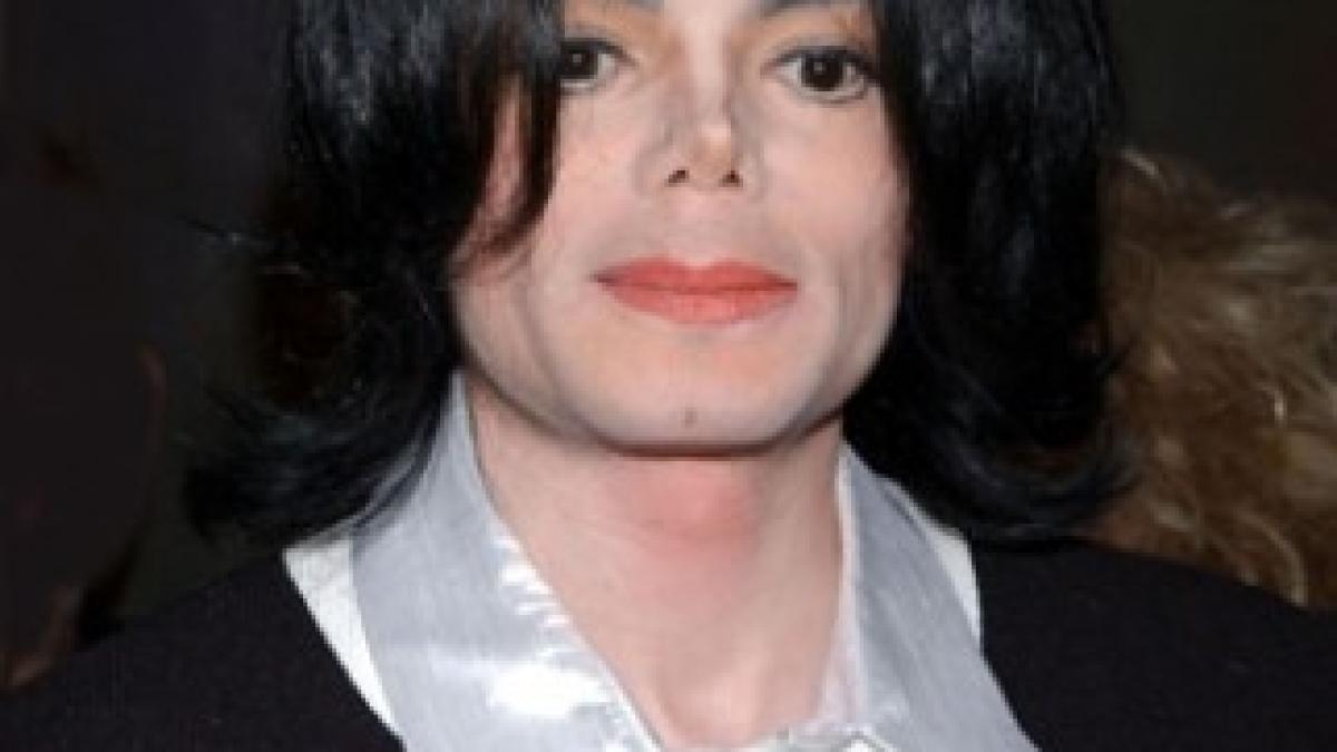 2011_10image_Friday_October_07_2011_23_36_084344508Michael-Jackson-1-ll