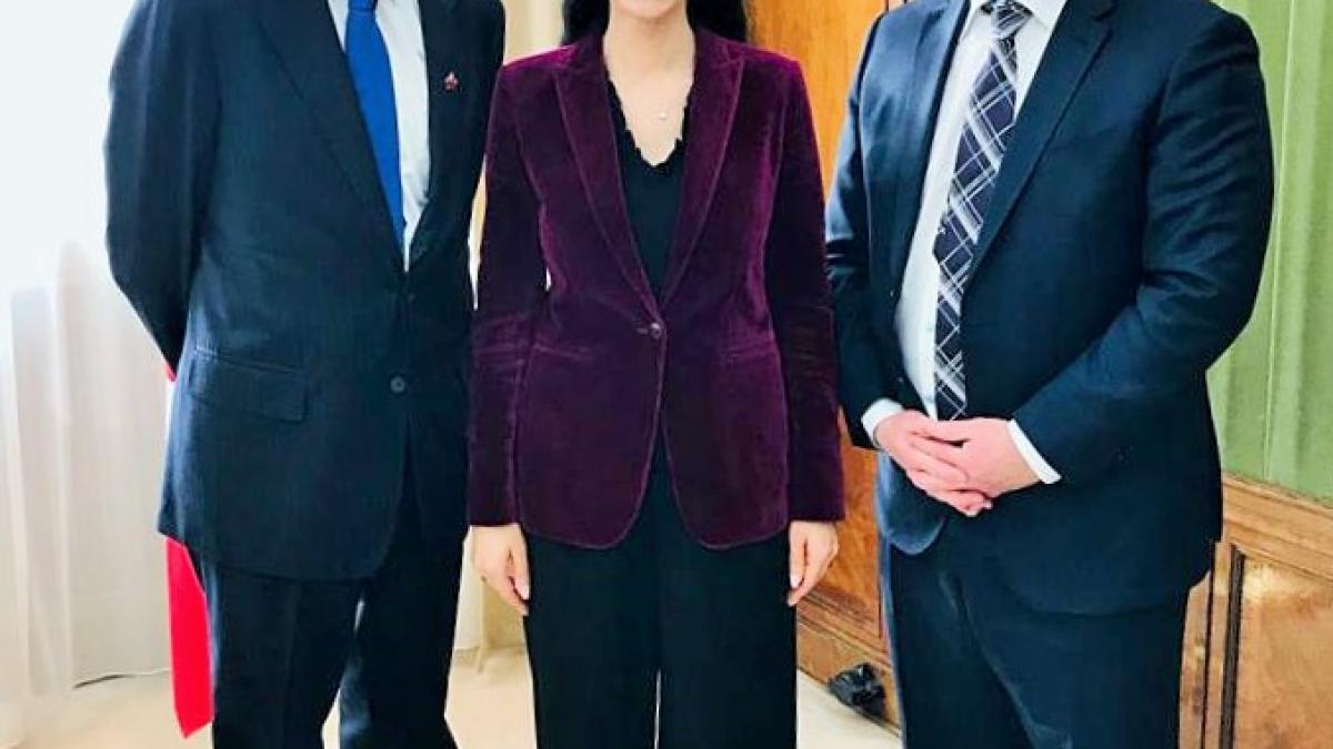 ana-birchall_54220300