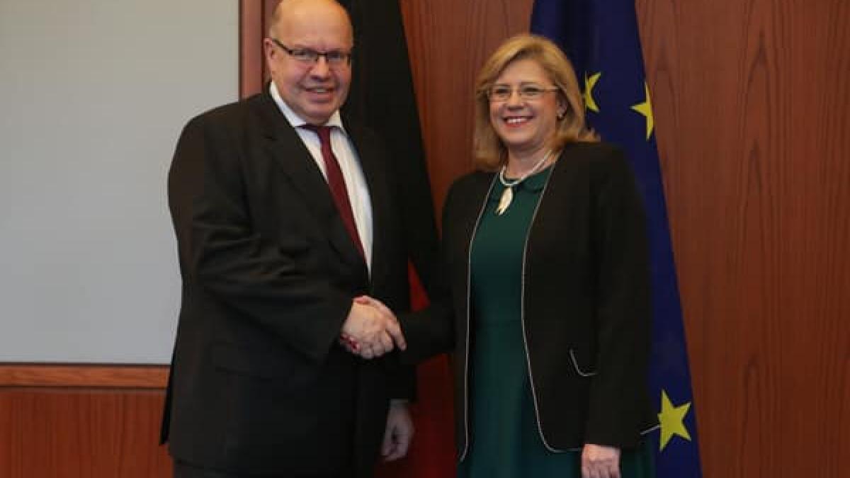 55736586_1173601092816246_4403029377541996544_n_00957900