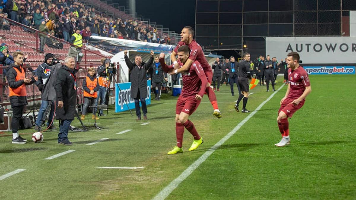 cfr_cluj_meci_jucatori_antrenor_83259700