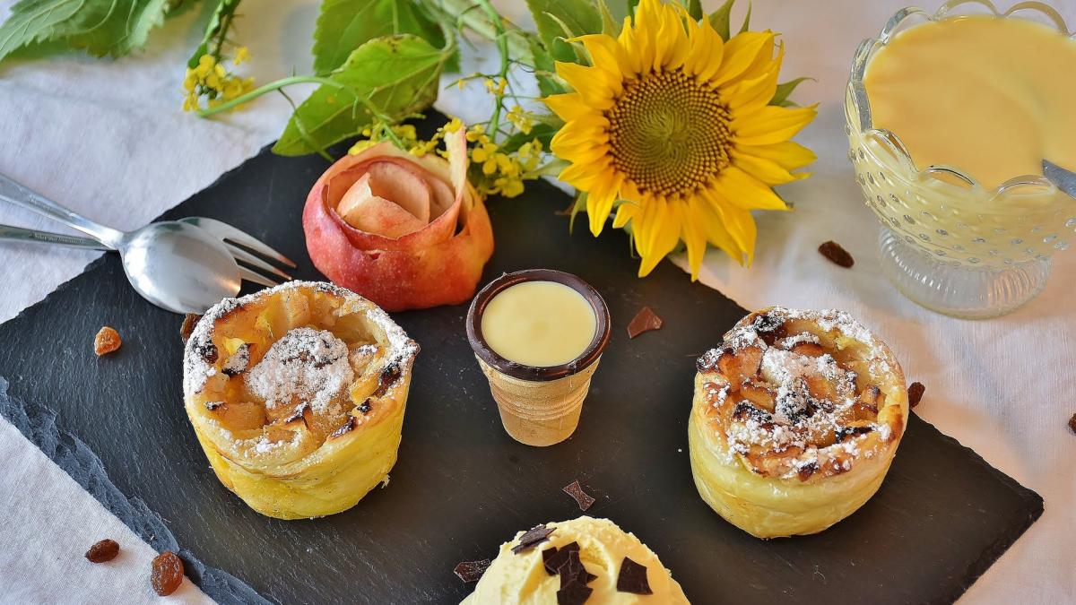 prajitura-cu-mere-si-budinca_36098600