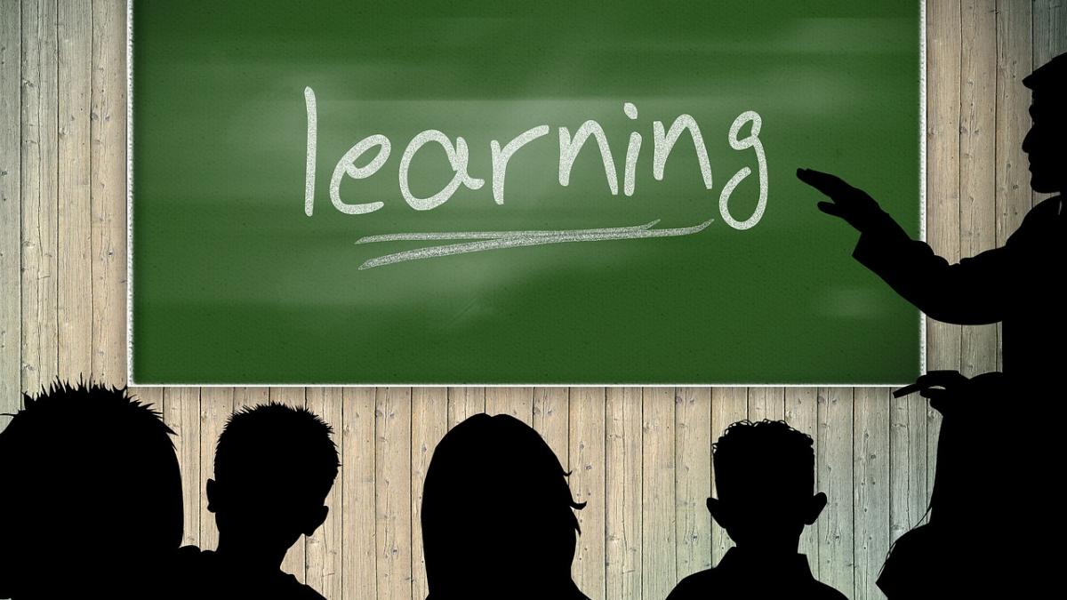 elevi-scoala_44359900