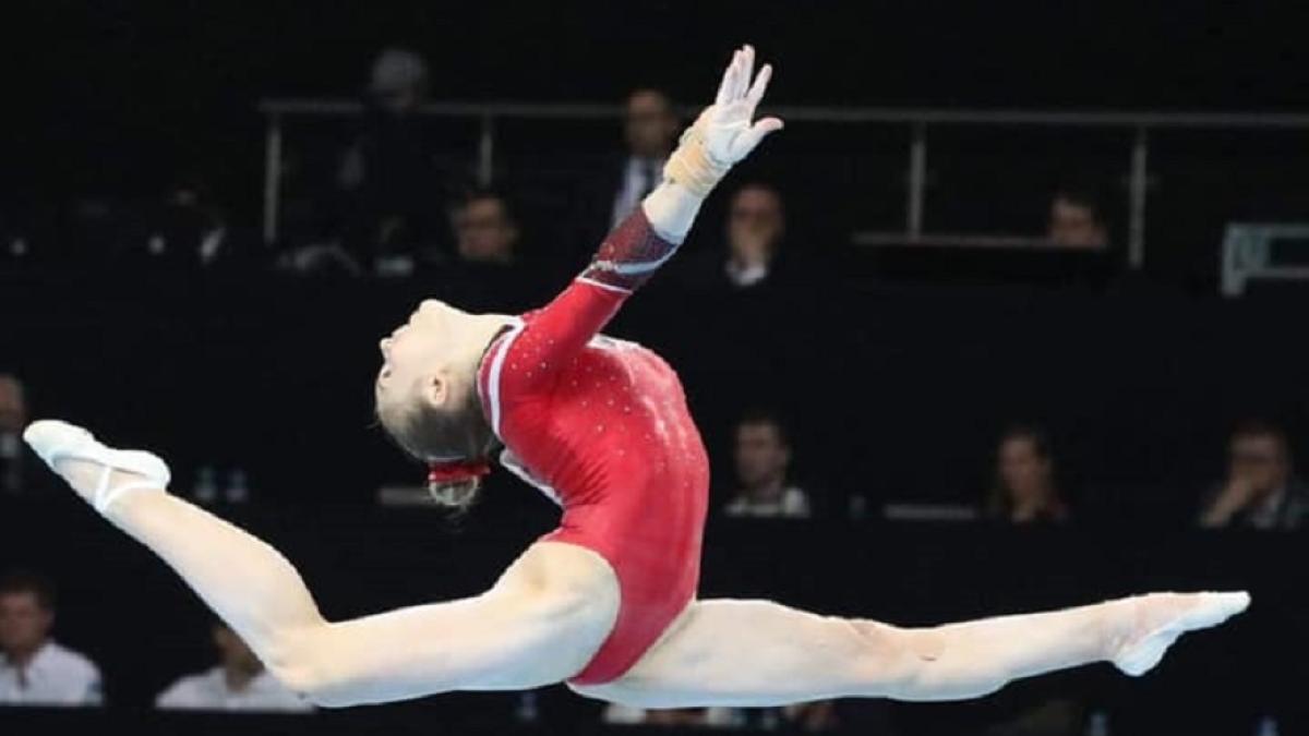 denisa_golgota_fb_frg_63916900