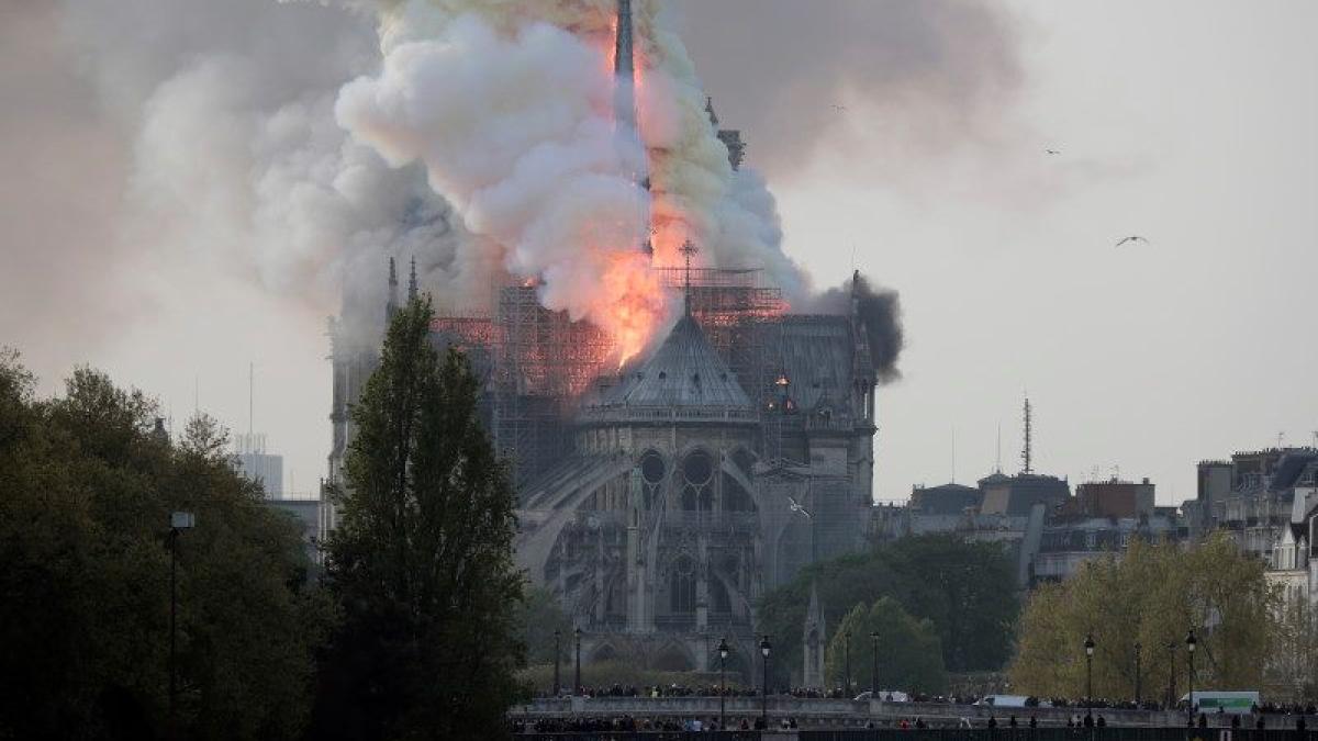 incendiu-notre-dame-paris_17956900
