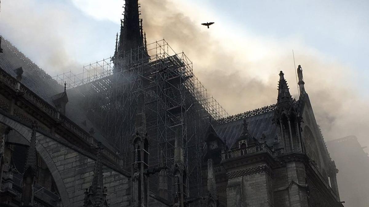 notre-dame-incendiu_99277900