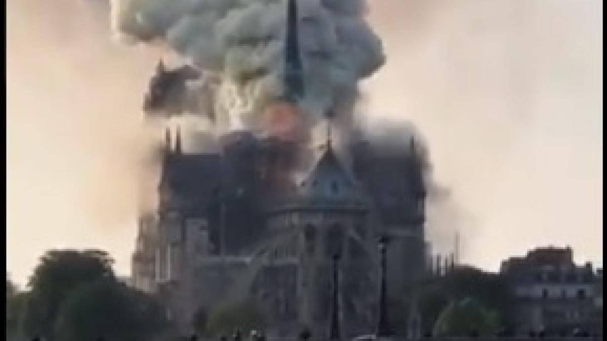 notre-dame-incendiu_48875500