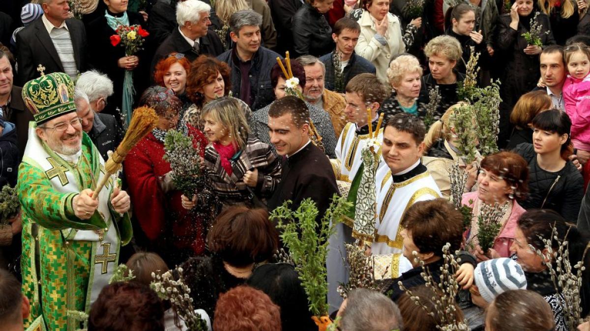 ce-traditii-respecta-catolicii-de-florii-1024x683_82636700