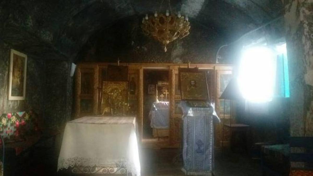 8_biserica_alunis_27130800_08590300