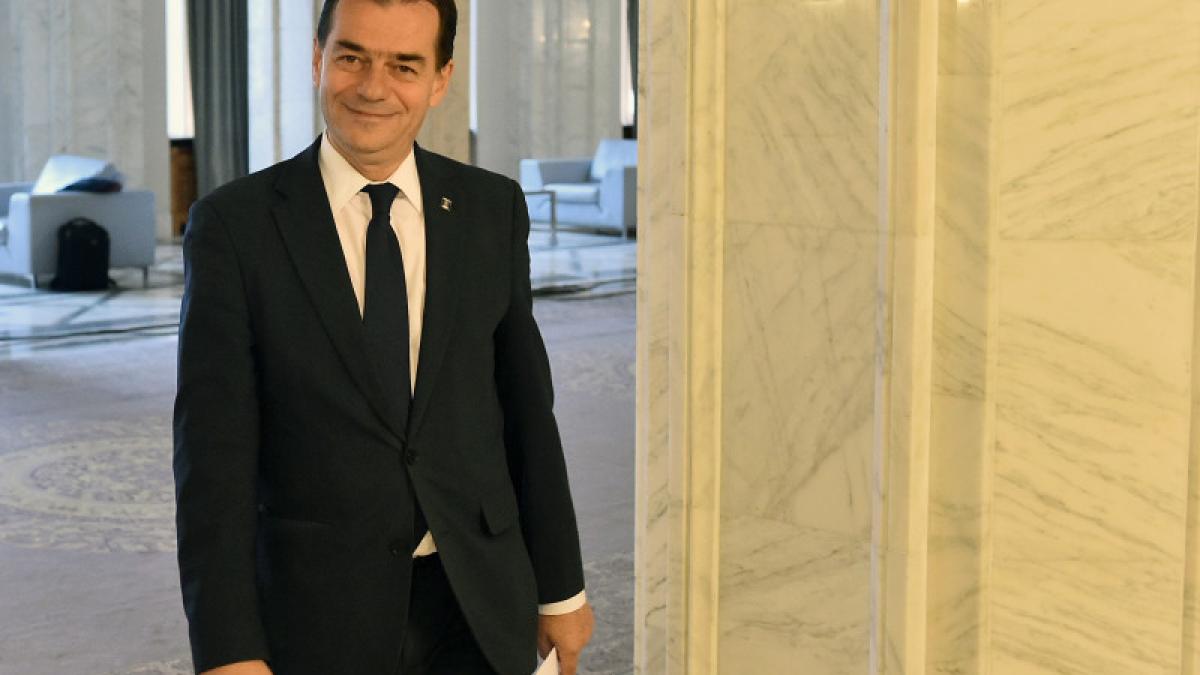 ludovic-orban--presedintele-pnl--se-pregateste-sa-participe-la-sedinta-biroului-executiv-al-pnl_13941400