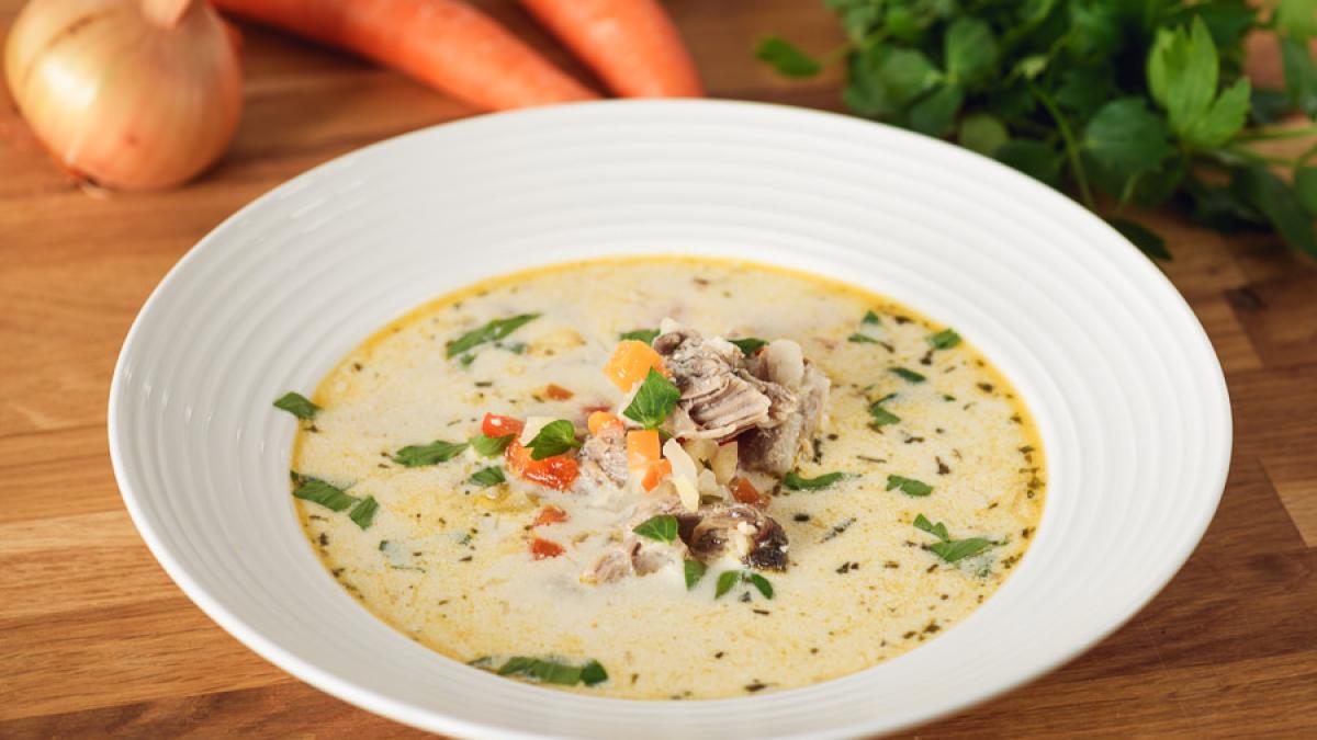 ciorba_miel_tarhon_bors_dreasa_smantana_paste_67921600