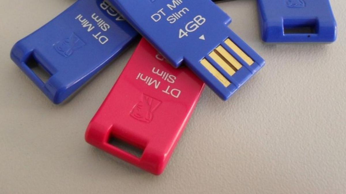 usb_stick_21129800_51792300