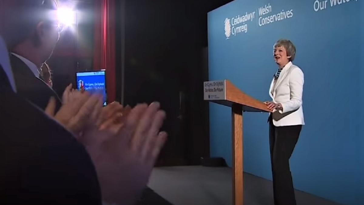 theresa_may_alegeri_locale_disc_09169000