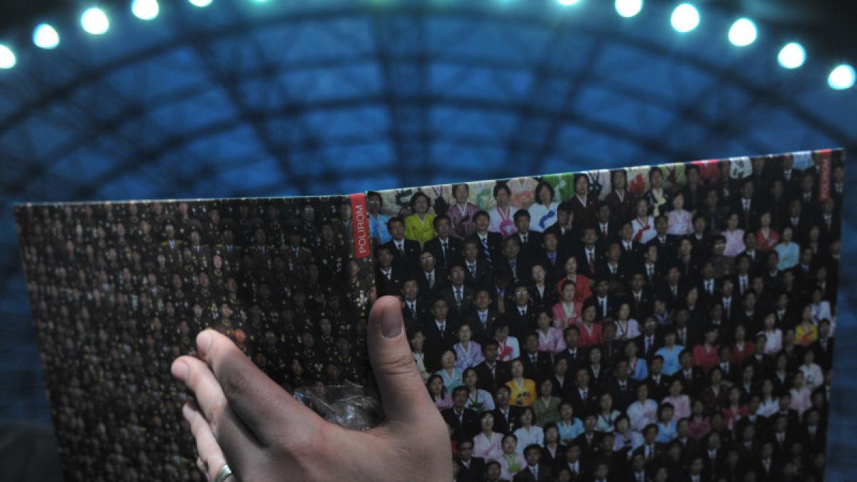 jurnalistul-adelin-petrisor-si-a-lansat-albumul-coreea-de-nord--un-lagar-cat-o-tara--in-cadrul-targului-international-de-carte-gaudeamus---carte-de-invatatura_52015400