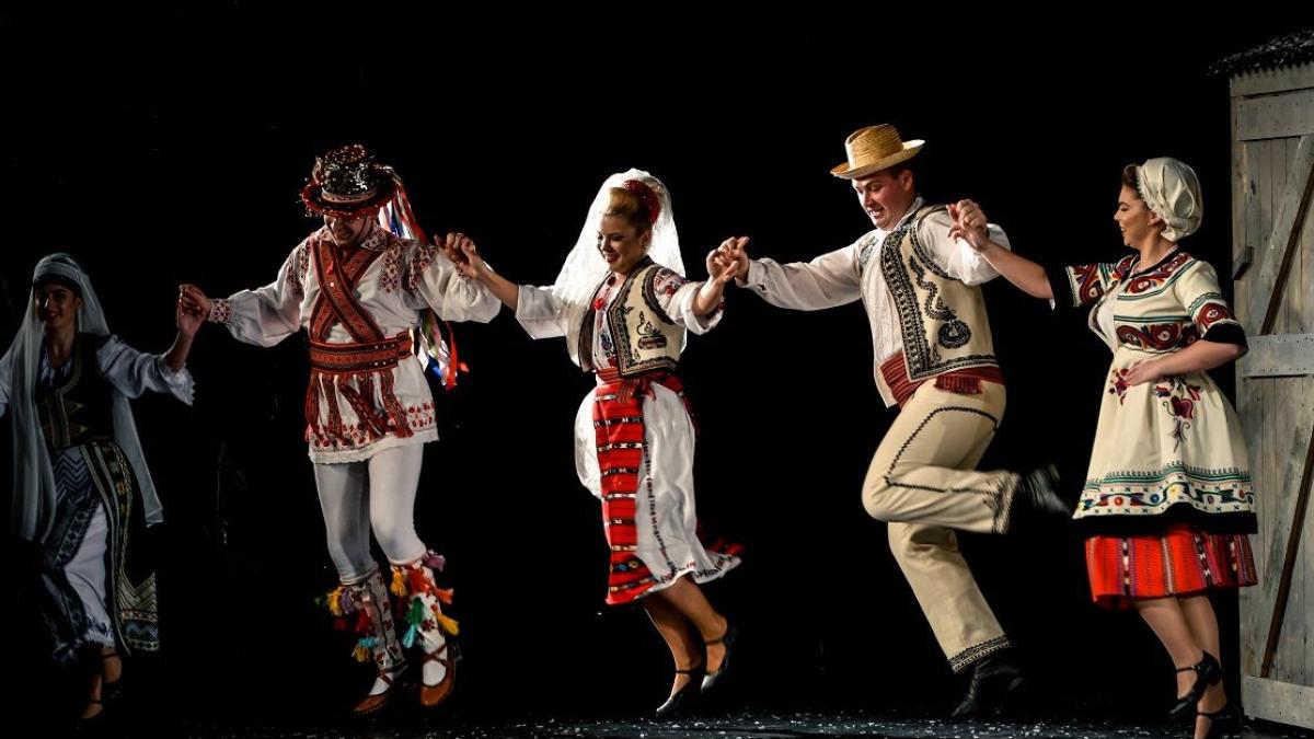 teatru-dansuri-populare_24241700