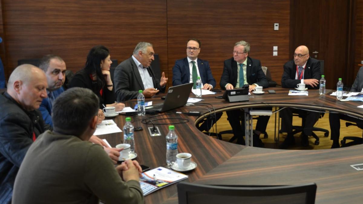 laser-magurele-victor-zamfir-alexandru-cumpanasu_47803400