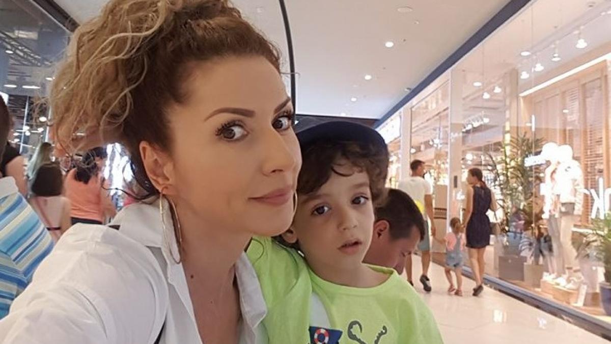 carmen-bruma-mircea-badea-fiu_51413500