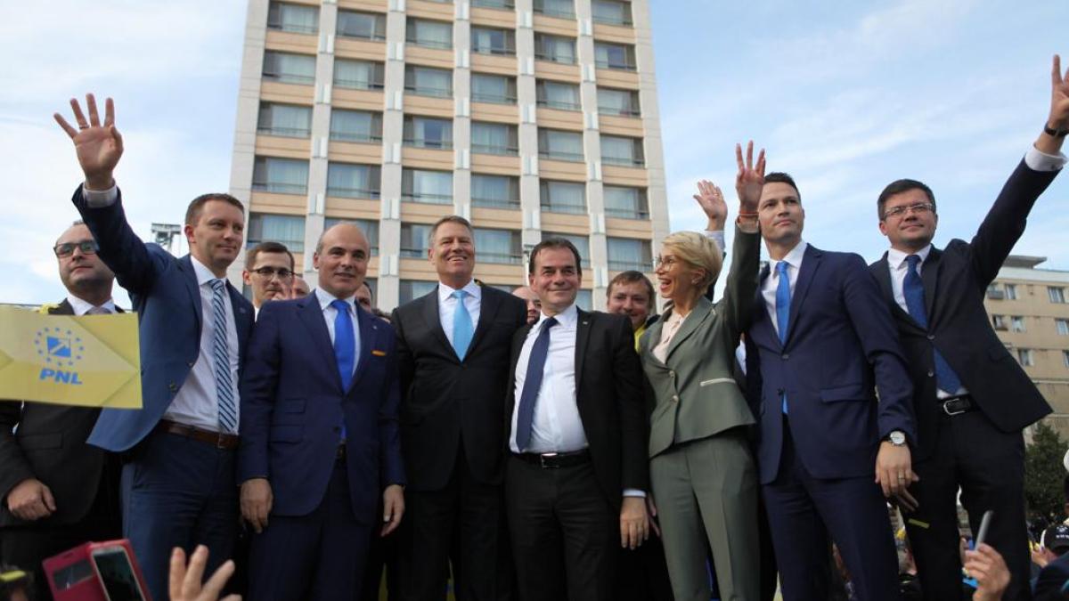 orban-iohannis-mitign-pnl-iasi_55260700