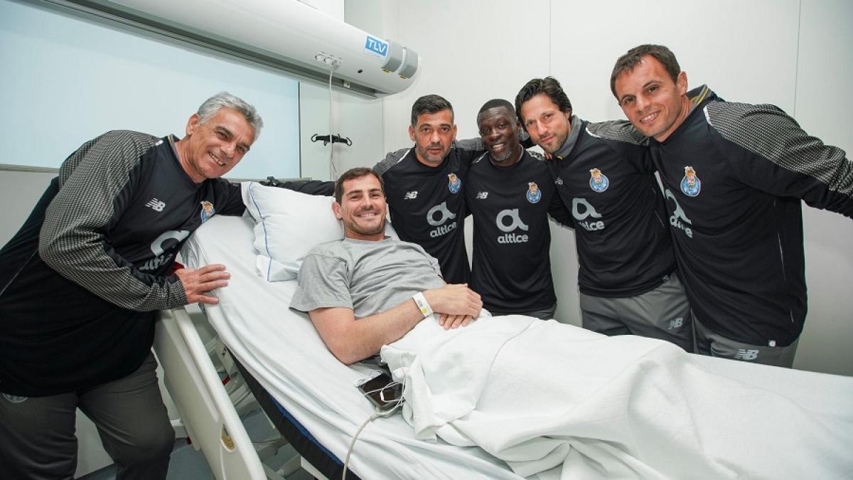iker_casillas_spital_fc_porto_fb_24774500