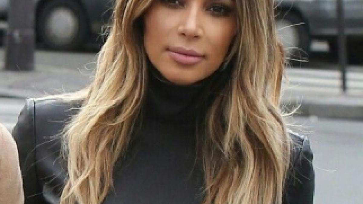 kim_kardashian_2_31864300_57833400