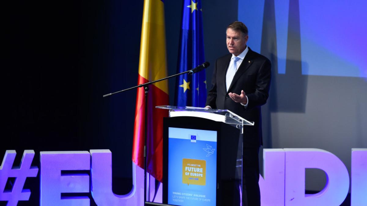 klaus-iohannis-participa-la-o-dezbatere-despre-viitorul-europei-cu-300-de-tineri-din-statele-membre-ale-uniunii-europene-care-incheie-lucrarile-forumului-sa-modelam-viitorul-europei-impreuna_08048100