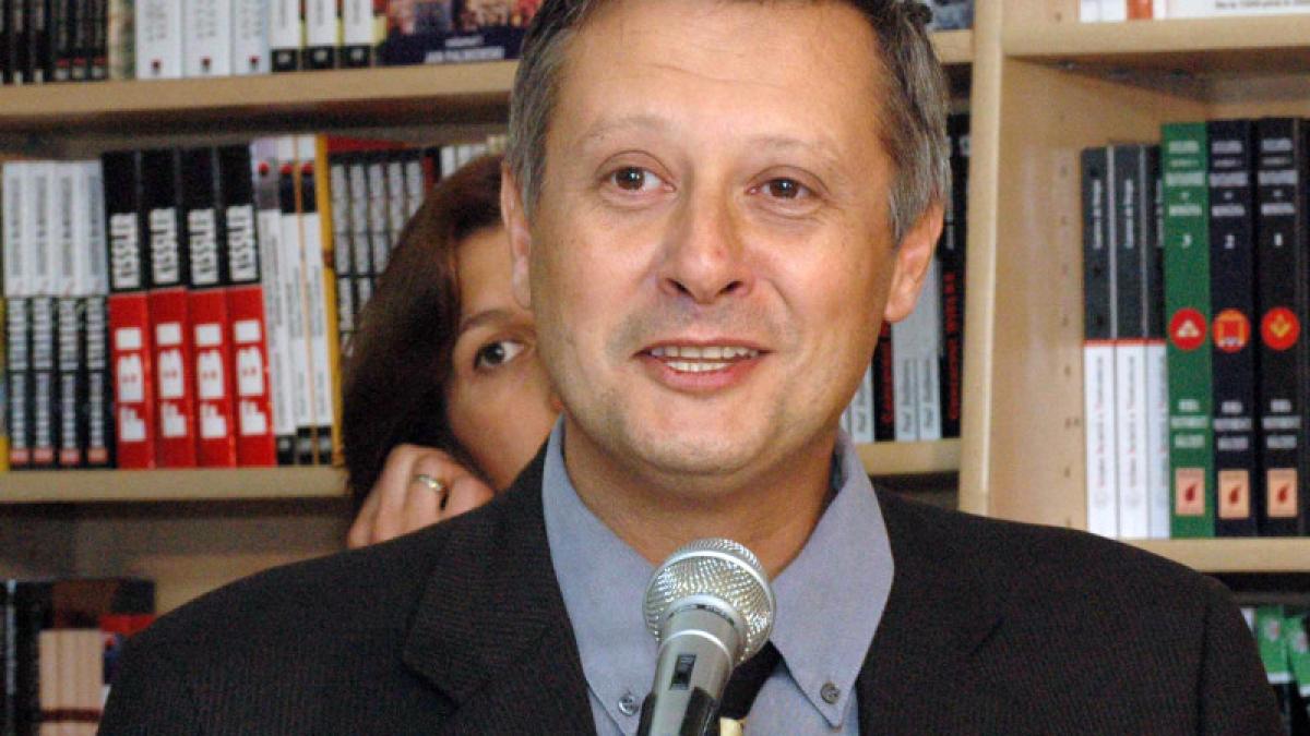 remus-opris_56149000