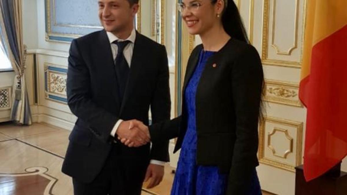 zelenski-ana-birchall_70647000