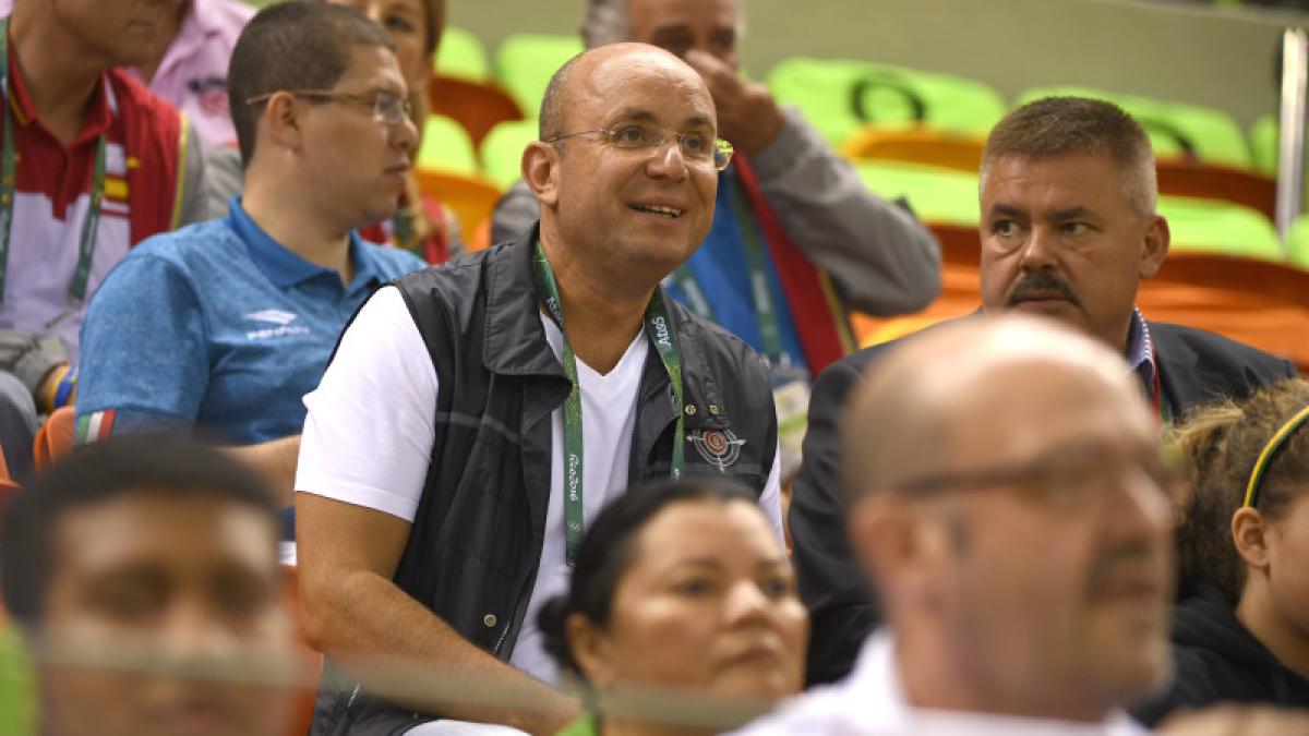 cozmin-gusa_03757400