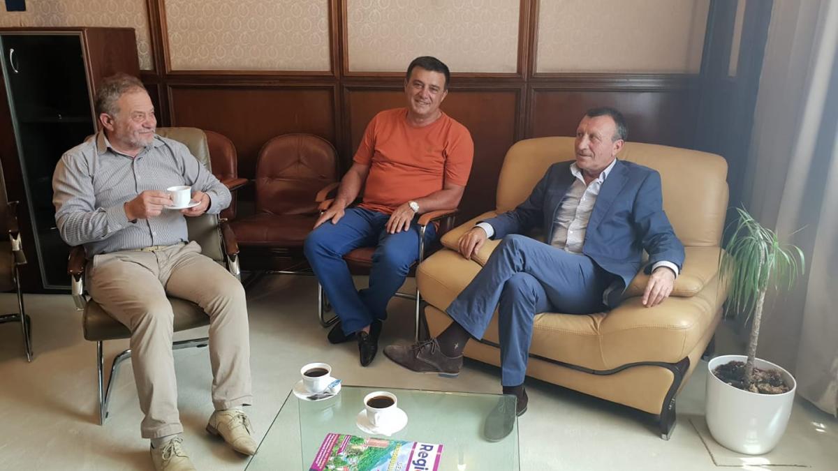 37635879_694742477536984_1379550633710845952_o_41602700