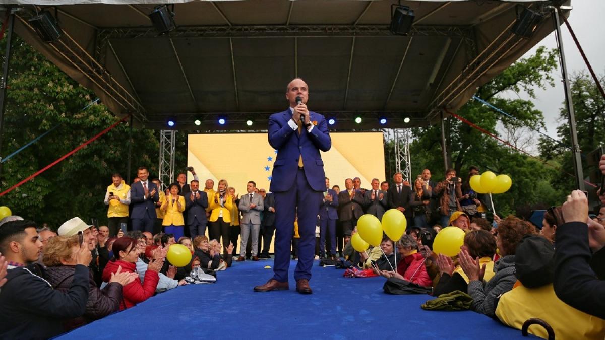 rares_bogdan_micr_miting_78479300