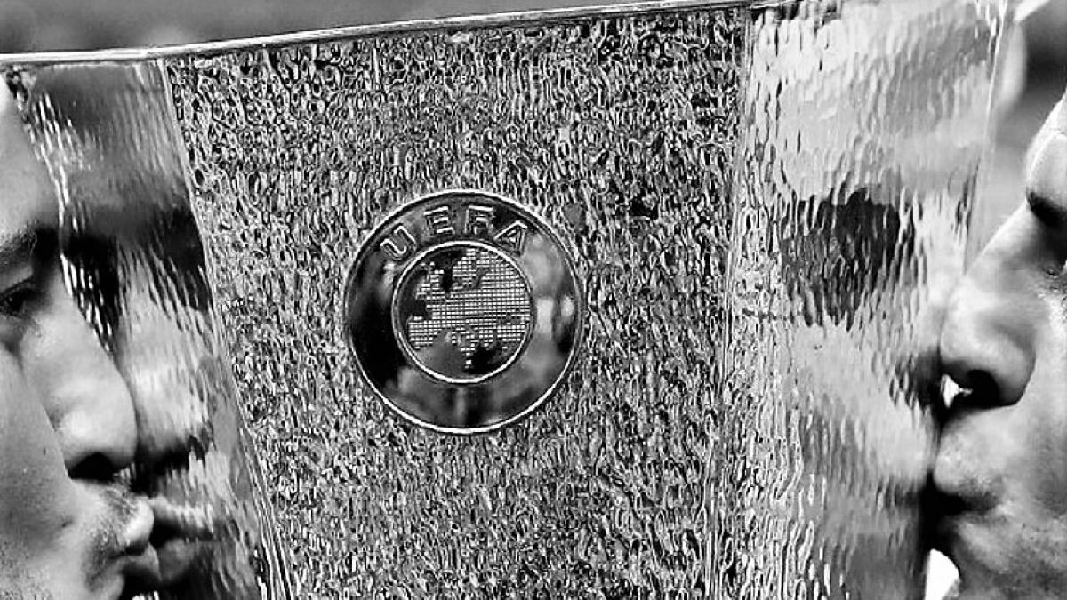 eufa_europa_league_trofeu_46924100