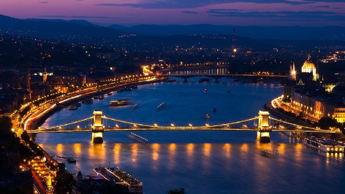 budapesta_dunare_vas_pasageri_03410600