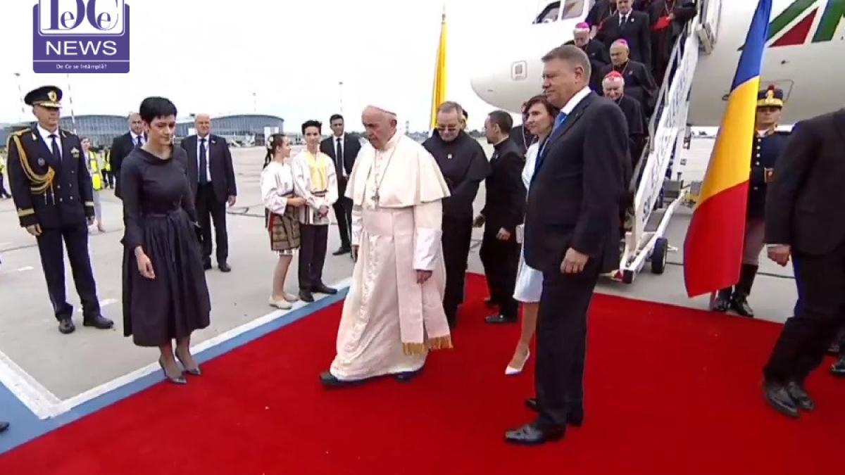 avion_papa_otopeni_05_iohannis_13005900